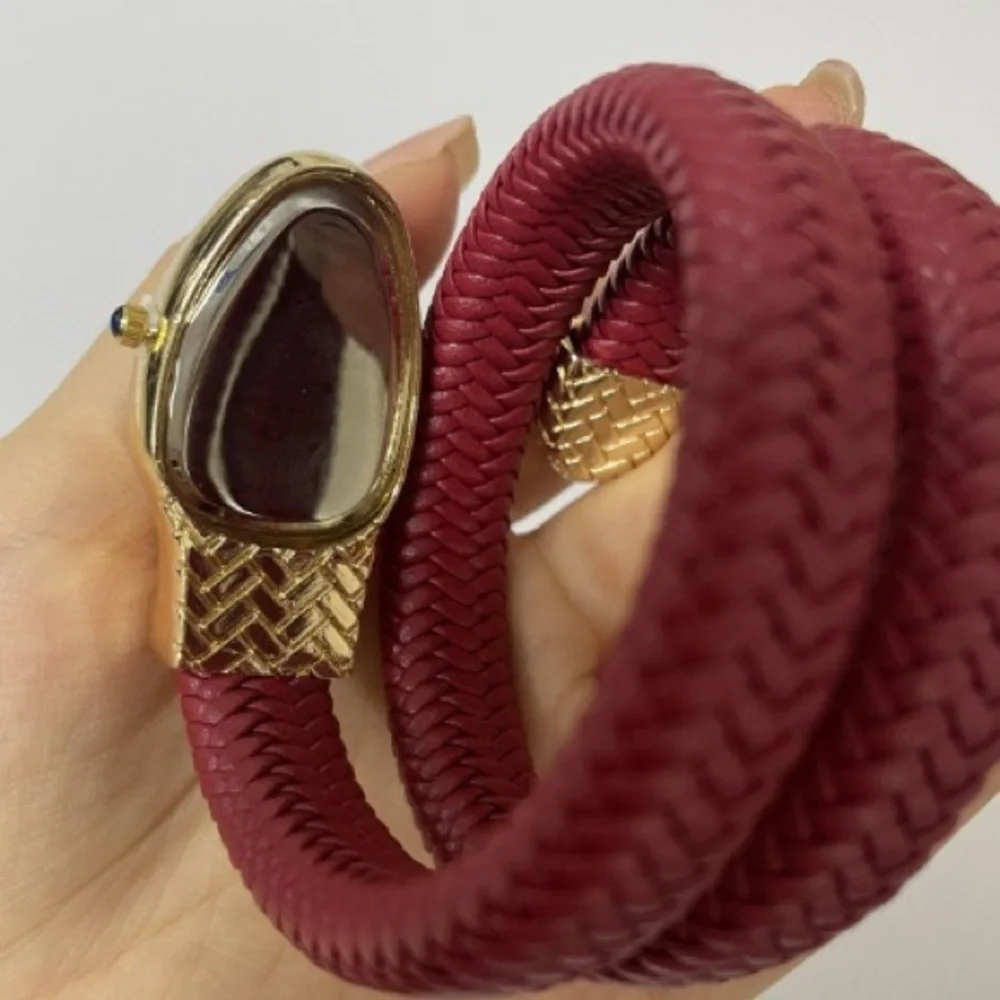 Elegant Serpenti Wrap Bracelet Watch – Red & Gold Tone ✨ - Picture 13 of 14
